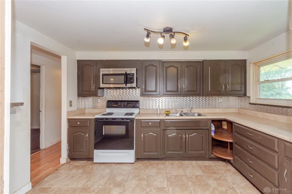 626 Upland Property Photo 17