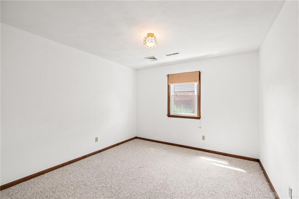 303 Stevens Property Photo 17