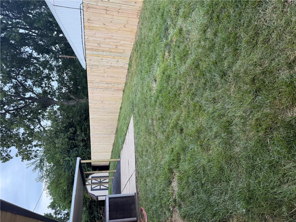 419 Vanessa Property Photo 23