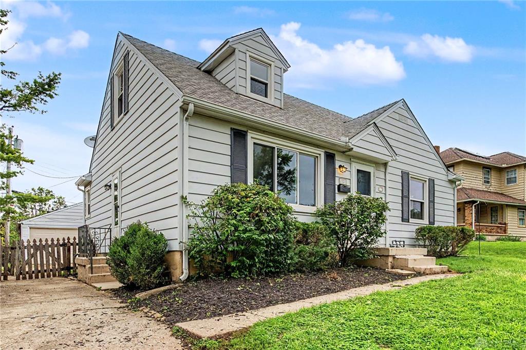 1221 Brookview Property Photo 3