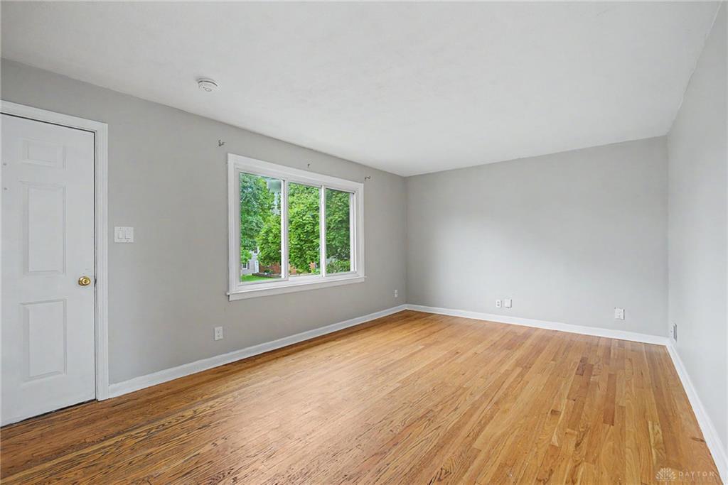 1221 Brookview Property Photo 9