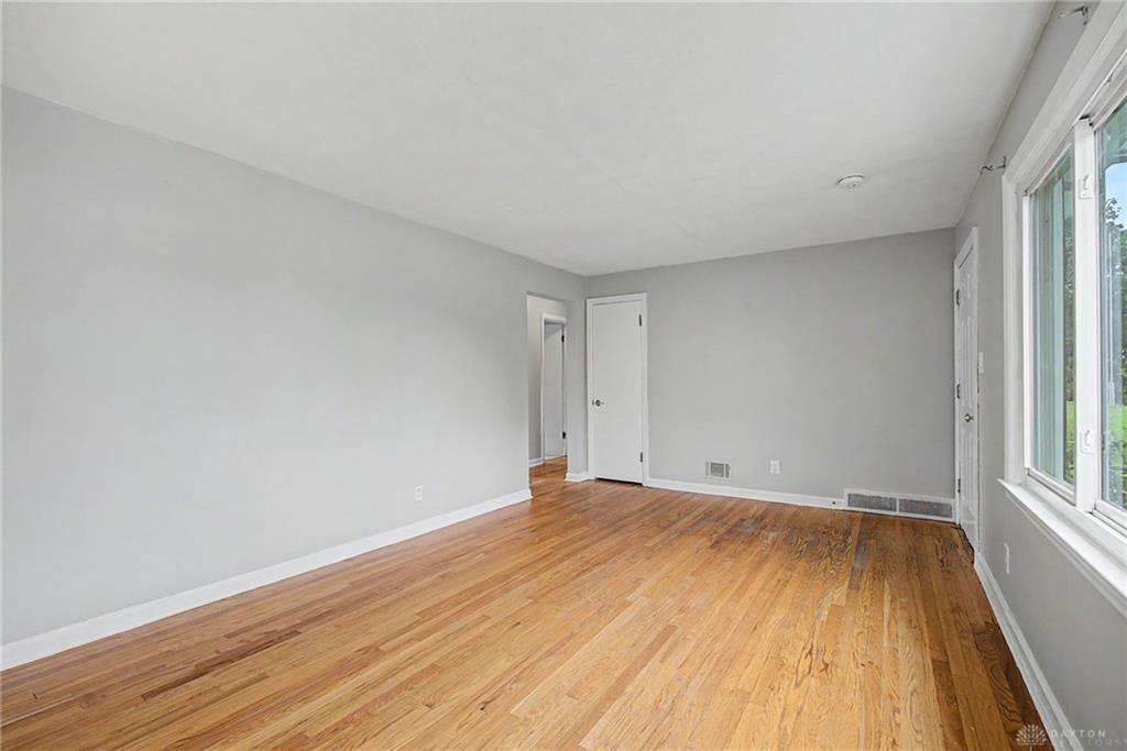 1221 Brookview Property Photo 10