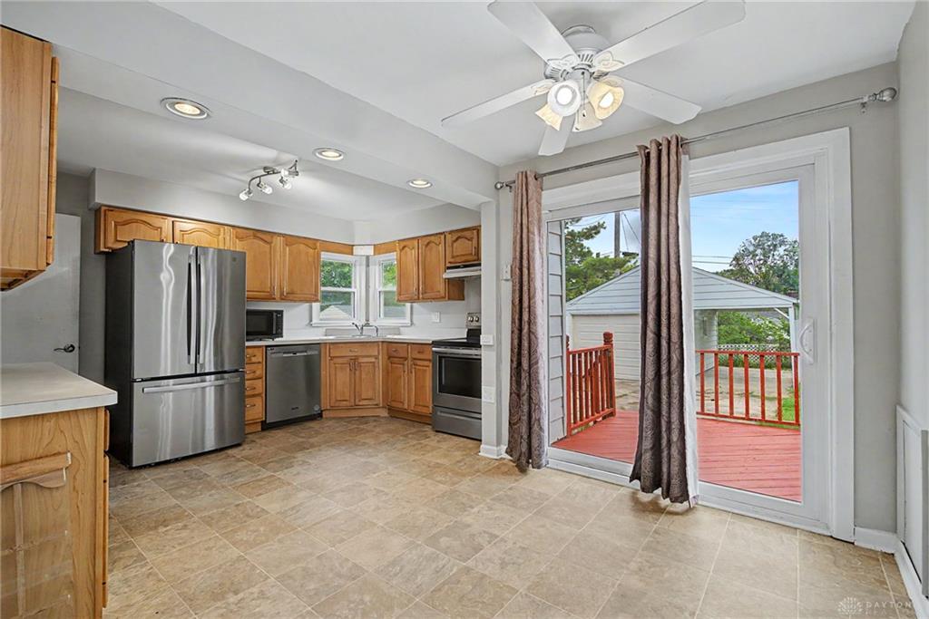 1221 Brookview Property Photo 11