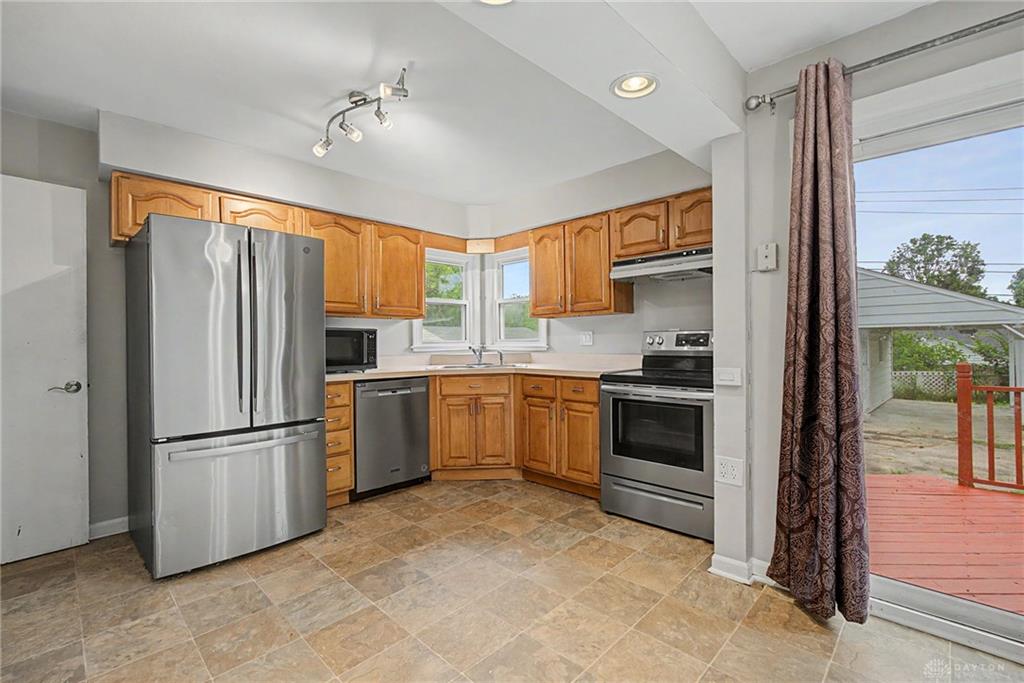 1221 Brookview Property Photo 13
