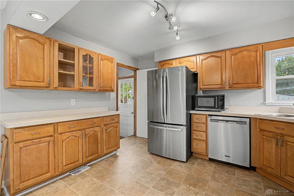 1221 Brookview Property Photo 17