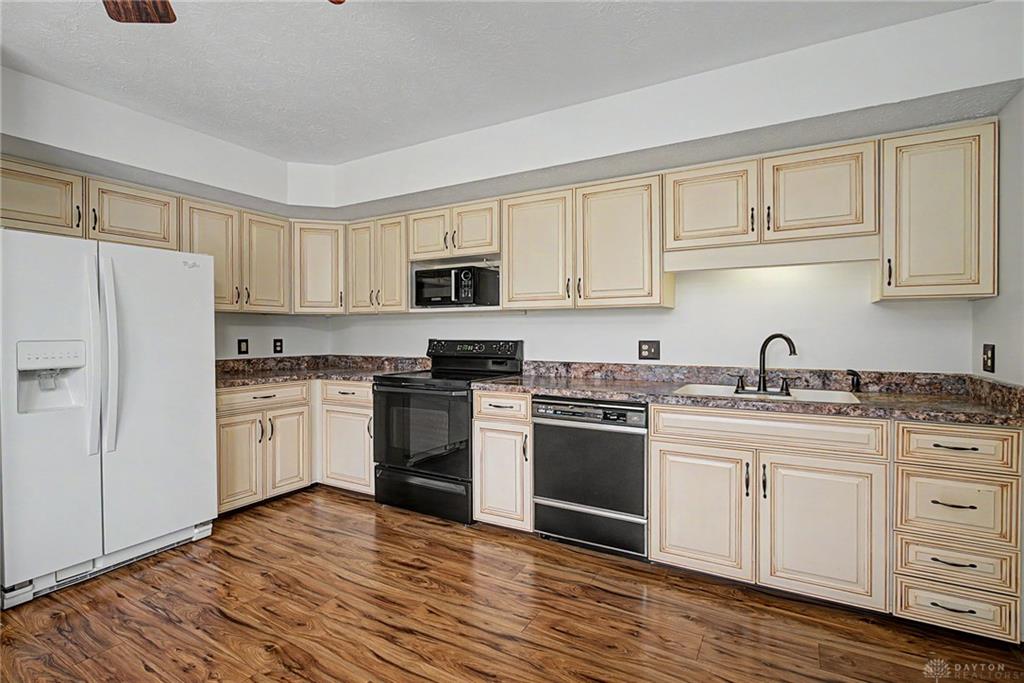 2939 Avery Property Photo 8