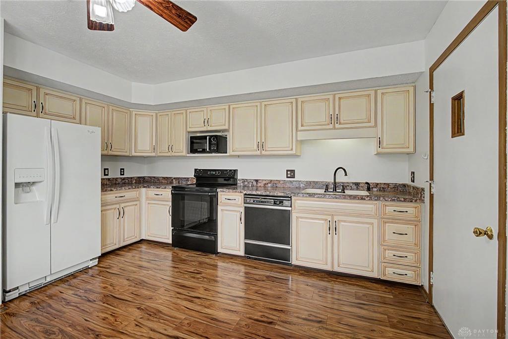 2939 Avery Property Photo 12