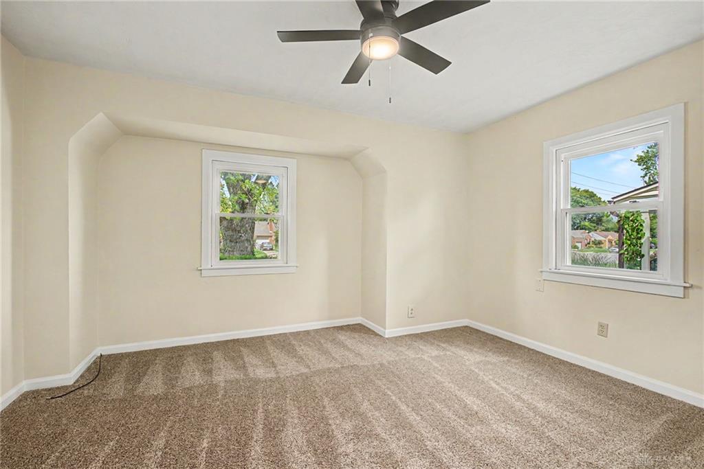 220 E Dorothy Property Photo 12