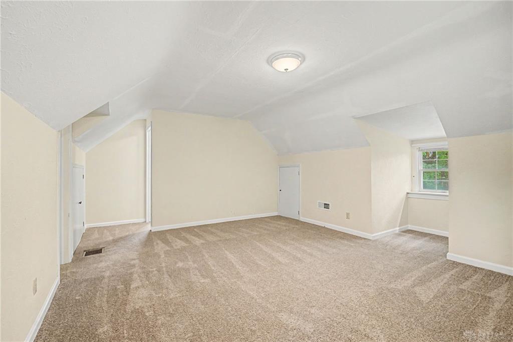 220 E Dorothy Property Photo 17