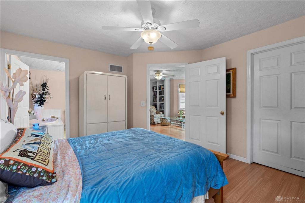 286 Berlin Property Photo 38