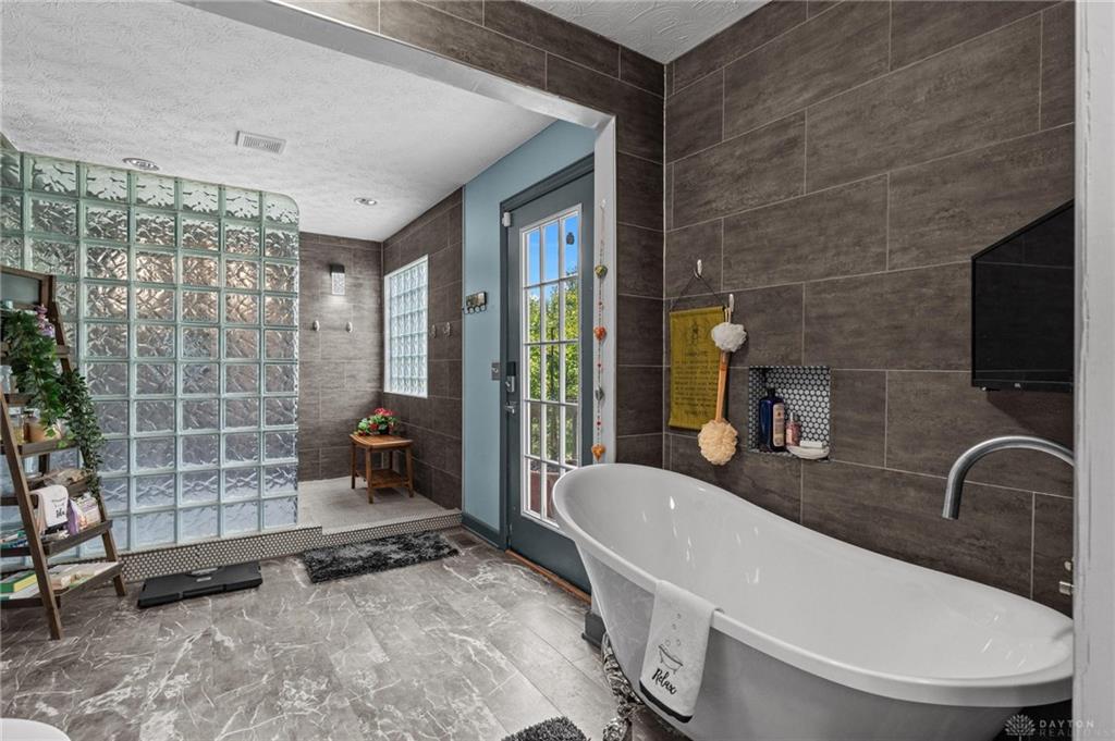 286 Berlin Property Photo 61
