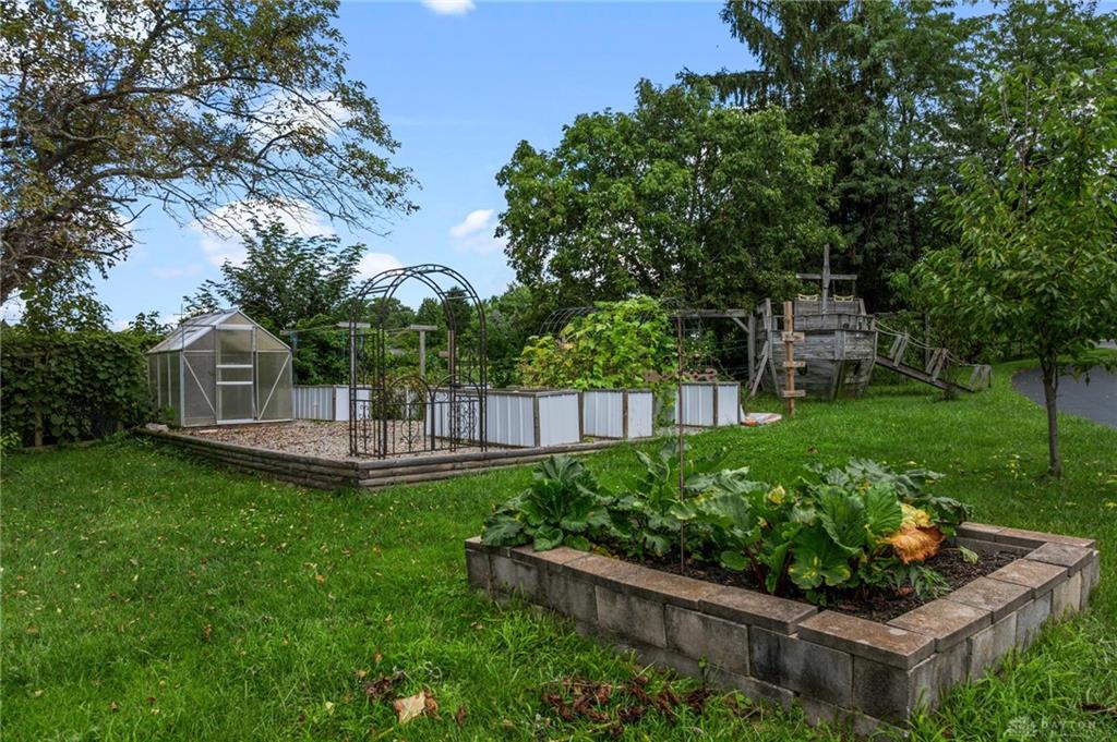 286 Berlin Property Photo 76