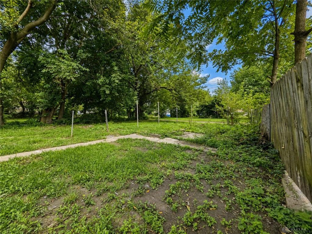 131-133 E Southern Property Photo 21