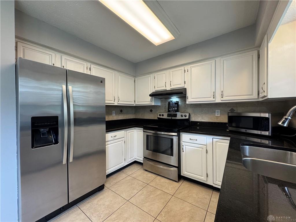 1014 Millerton Property Photo 6