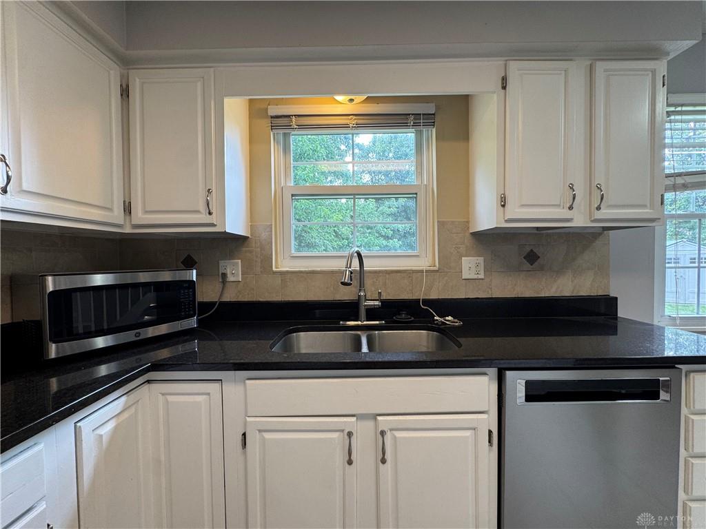 1014 Millerton Property Photo 7