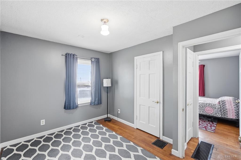 1027 N Burnett Property Photo 13