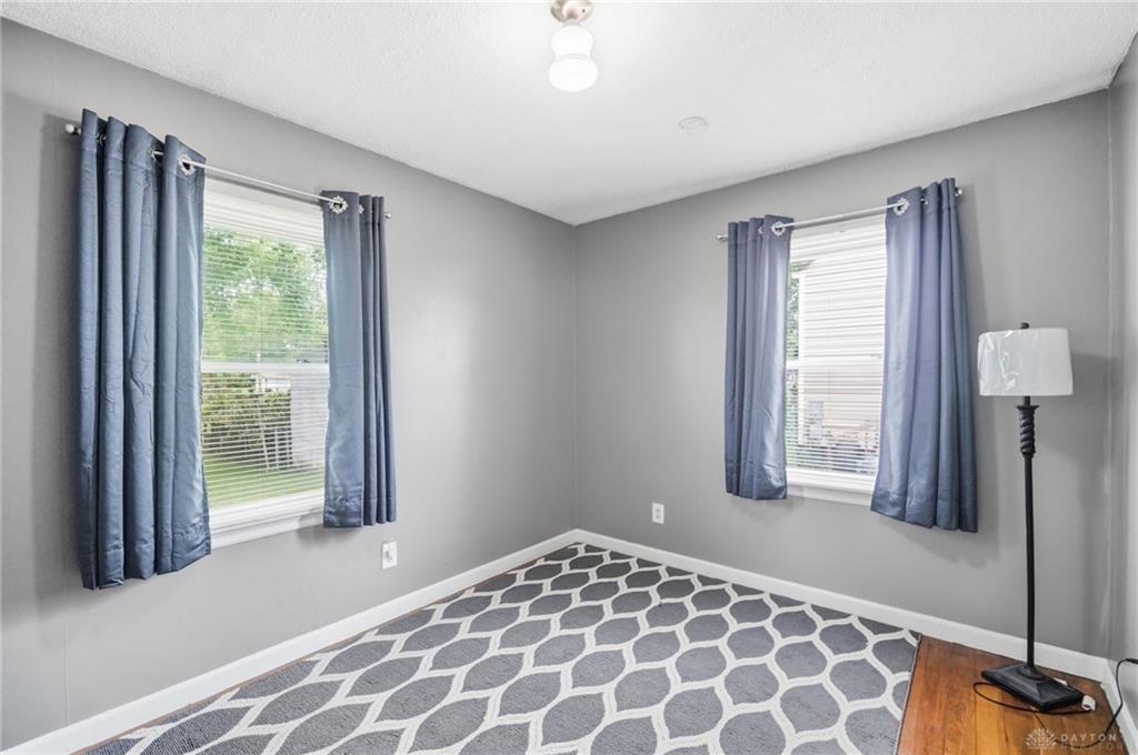 1027 N Burnett Property Photo 14