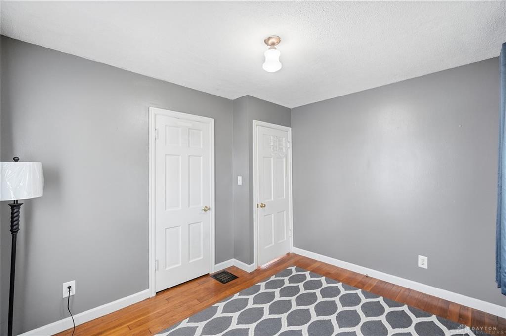 1027 N Burnett Property Photo 15