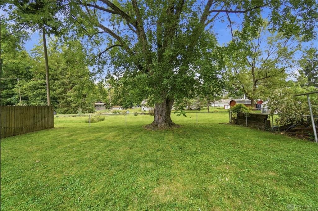 1027 N Burnett Property Photo 26