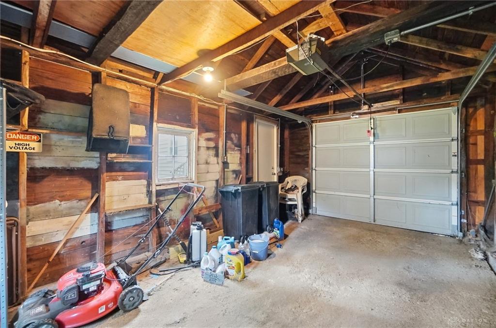 1027 N Burnett Property Photo 30