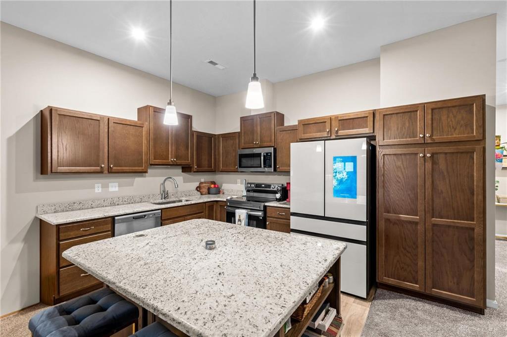 452 Glenhaven Property Photo 6