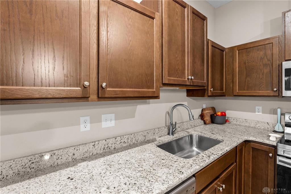 452 Glenhaven Property Photo 10