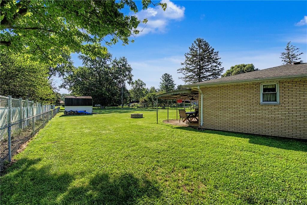 3964 Cloverdale Property Photo 5