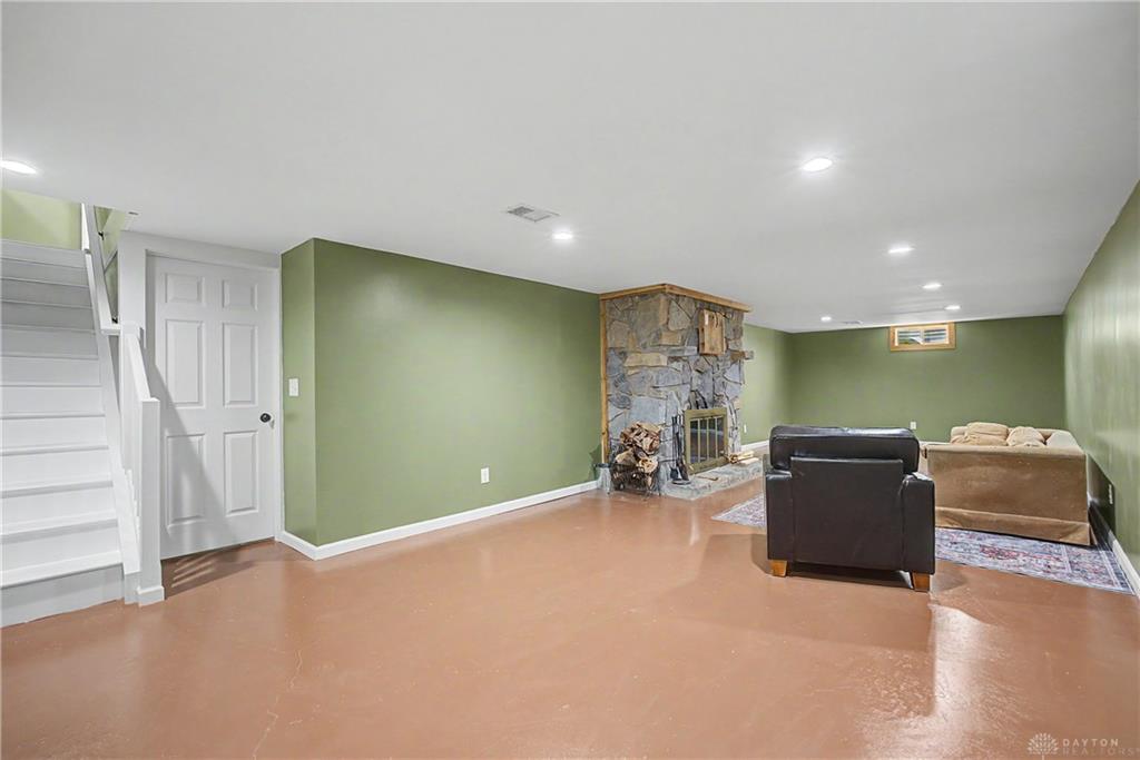 3964 Cloverdale Property Photo 10