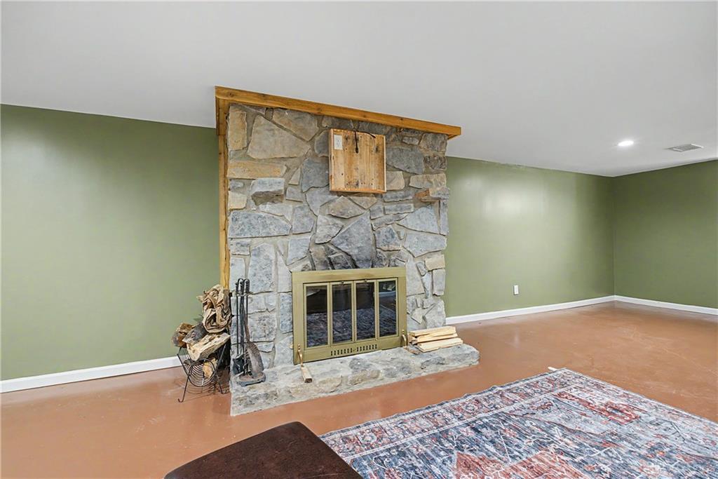 3964 Cloverdale Property Photo 11
