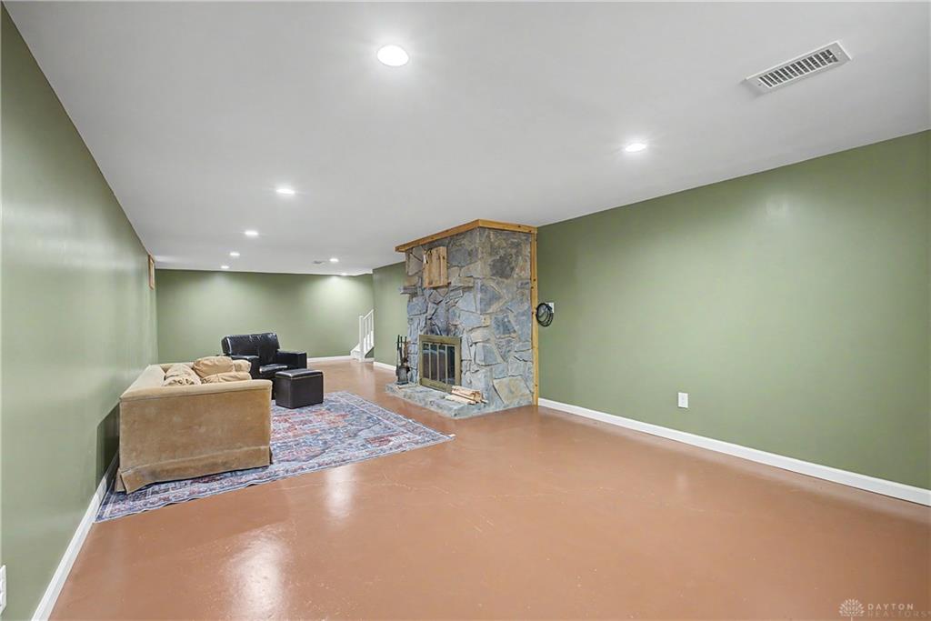 3964 Cloverdale Property Photo 12