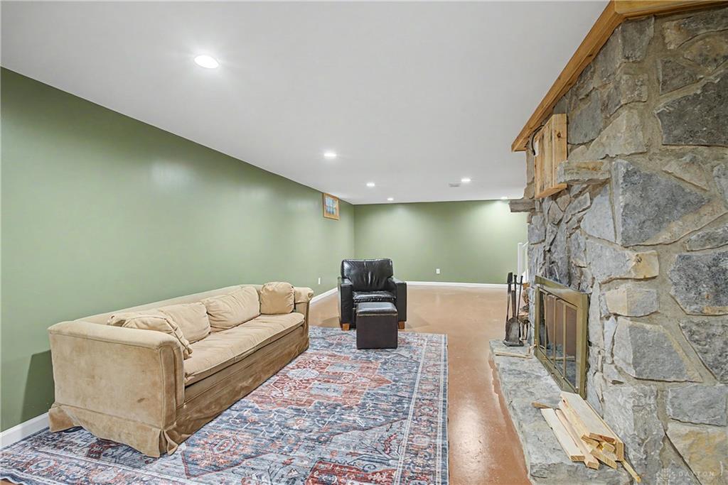 3964 Cloverdale Property Photo 13