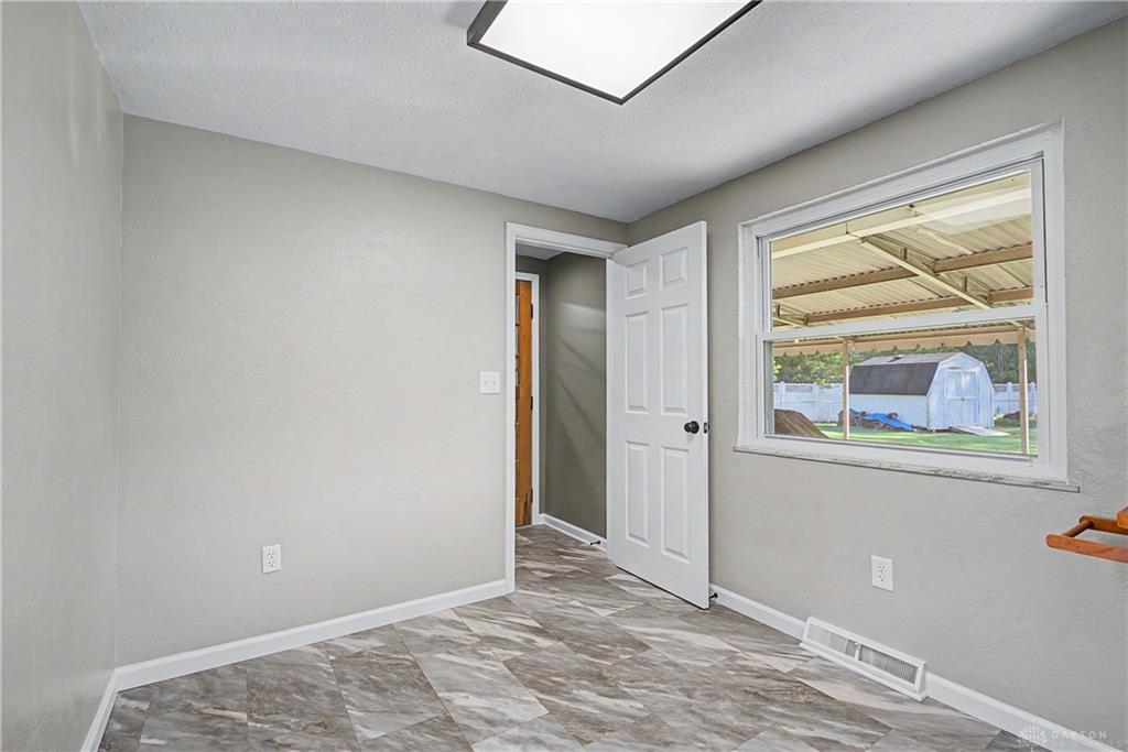 3964 Cloverdale Property Photo 25