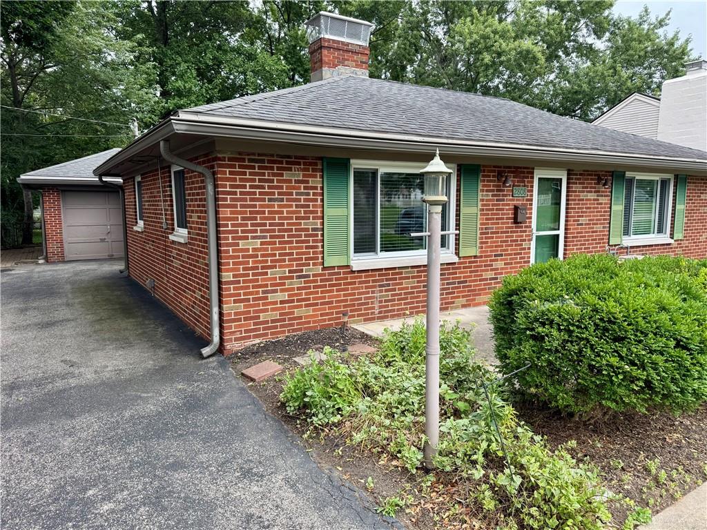 2808 Hazelwood Property Photo 3