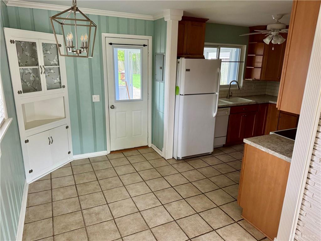 2808 Hazelwood Property Photo 6