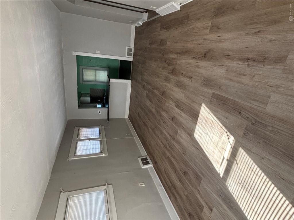537 Shoop Property Photo 6
