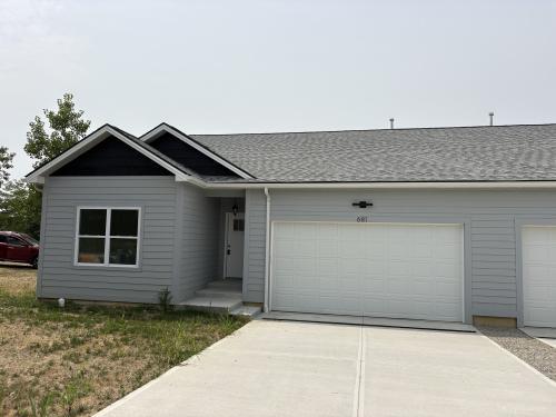 685 Waldsmith Property Photo 4