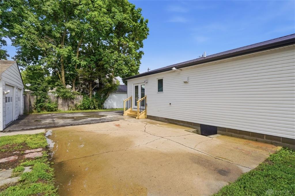 106 Central Property Photo 42