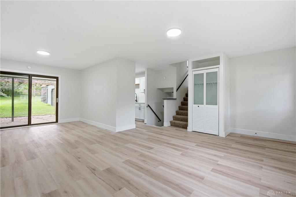 4089 Klepinger Property Photo 3