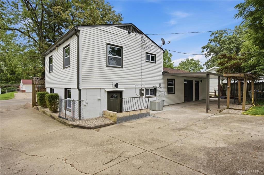 4089 Klepinger Property Photo 27
