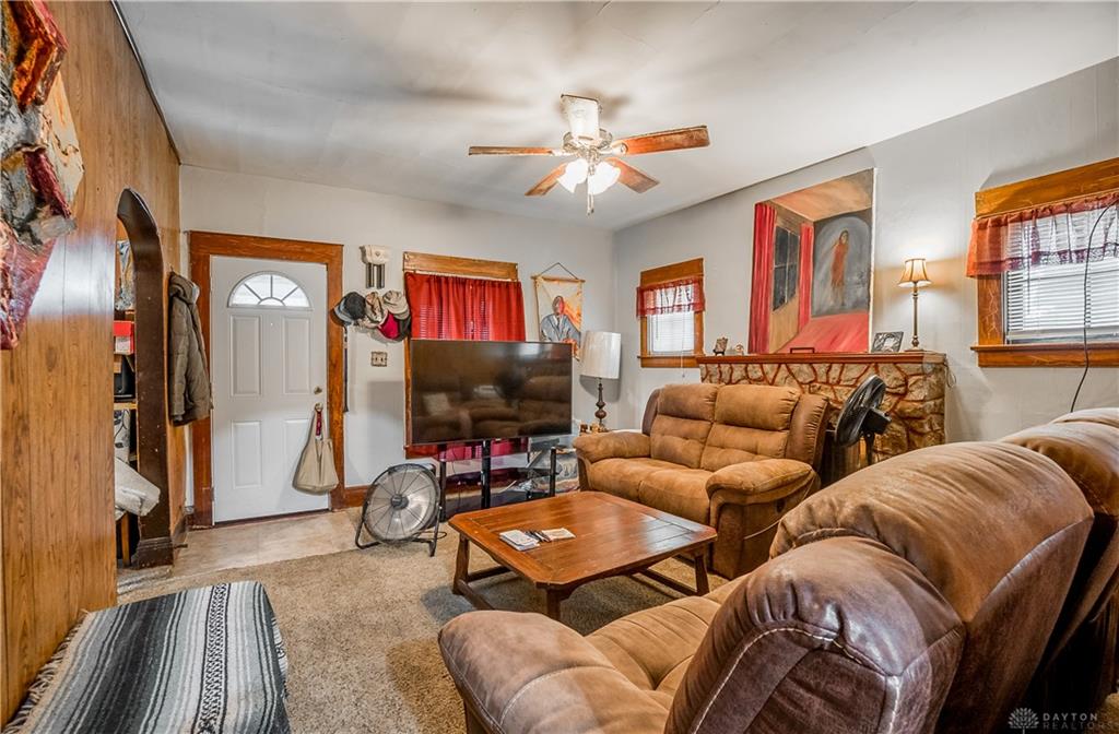1705 Hillside Property Photo 6