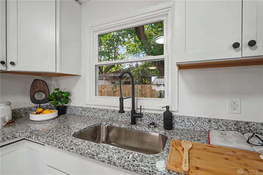 1651 Seabrook Property Photo 8