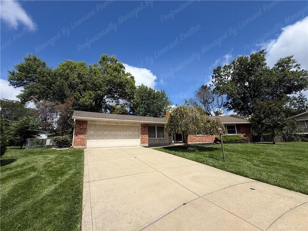 5551 Overbrooke Property Photo 3
