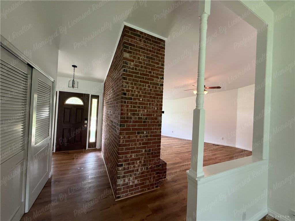 5551 Overbrooke Property Photo 5