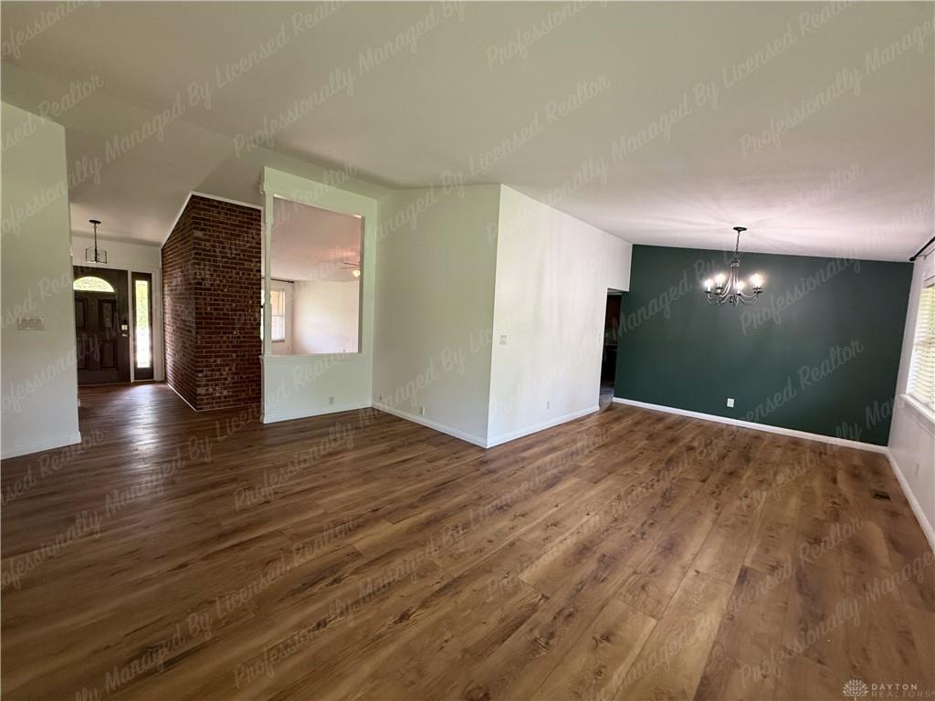 5551 Overbrooke Property Photo 10