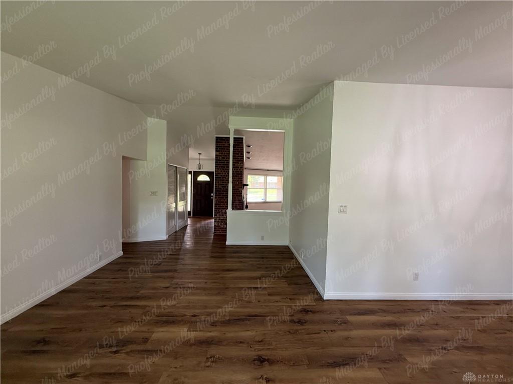 5551 Overbrooke Property Photo 11
