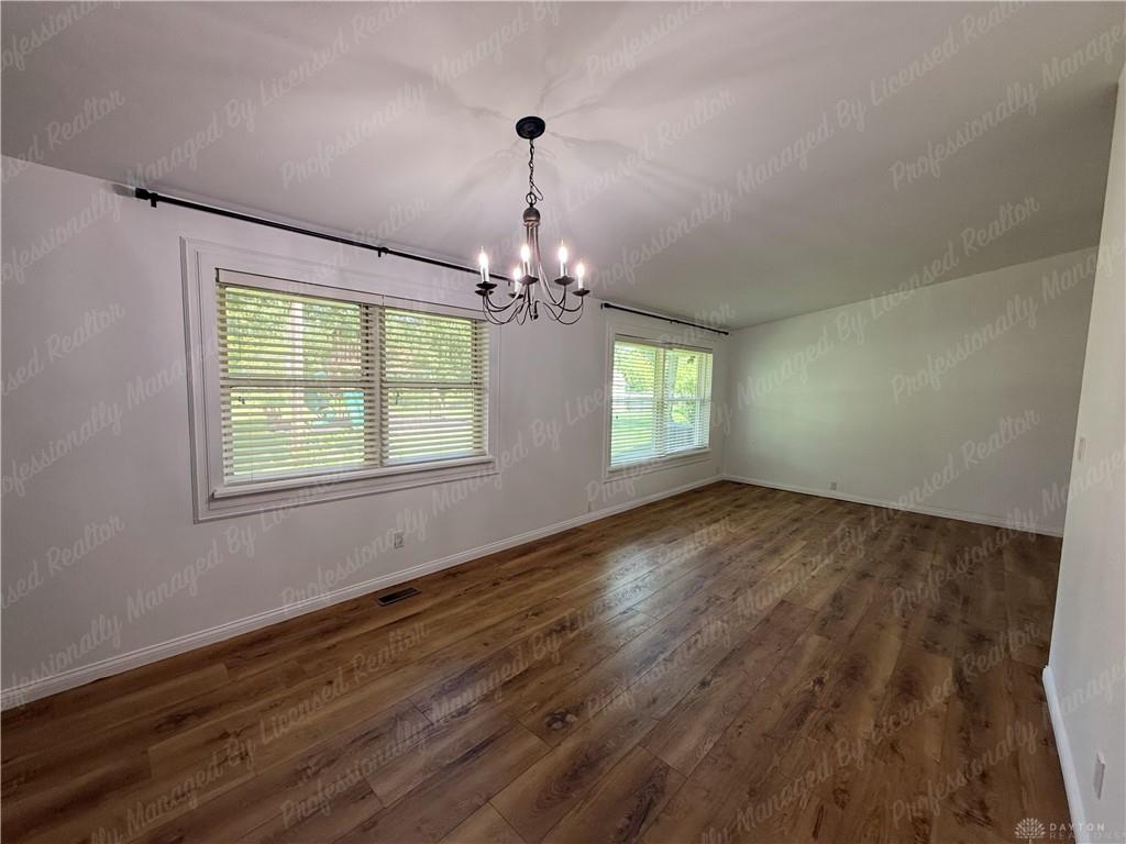 5551 Overbrooke Property Photo 14