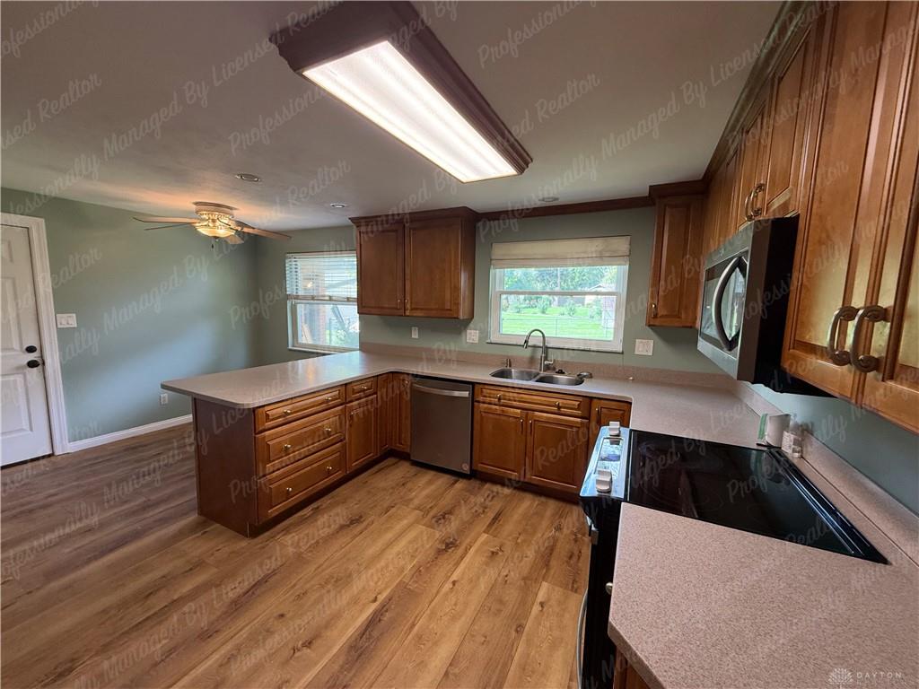5551 Overbrooke Property Photo 16