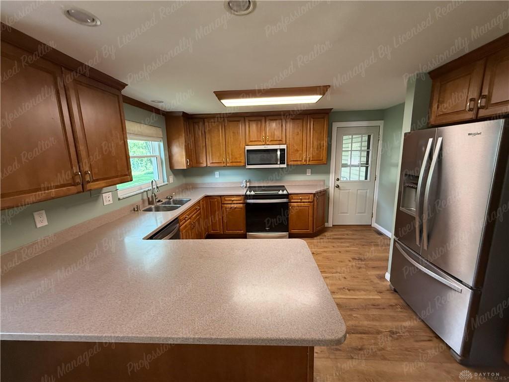 5551 Overbrooke Property Photo 21