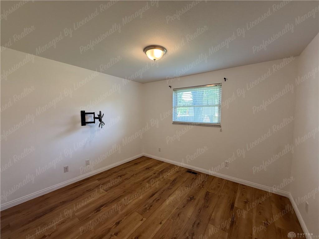 5551 Overbrooke Property Photo 32