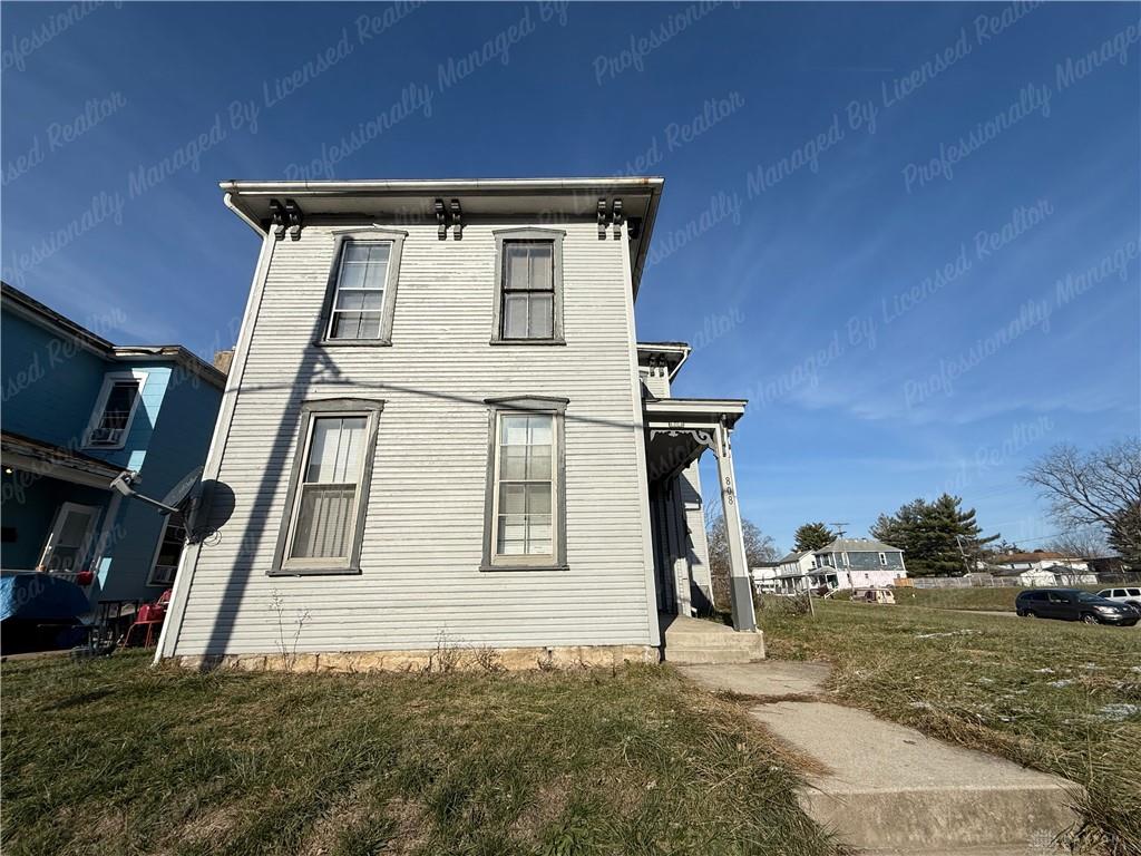 808 W North Property Photo 3